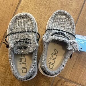 NWT Hey Dude wally toddler boy gray and White Shoes 6